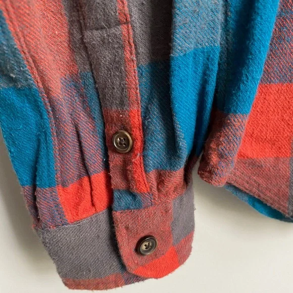 Men’s 44m Plaid Shirt - Picture 5 of 6